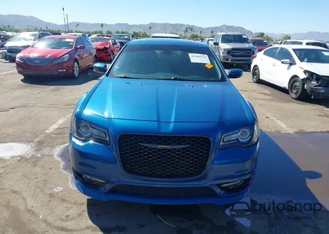 2023 Chrysler 300 Touring L z USA, uszkodzony, nr VIN 2C3CCADG9PH590095